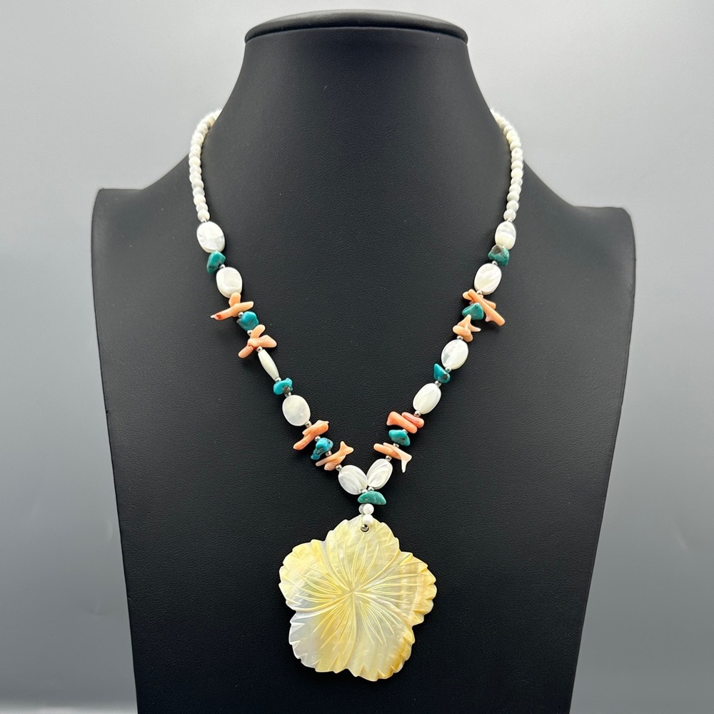 Shell Yellow Floral Pendant Necklace